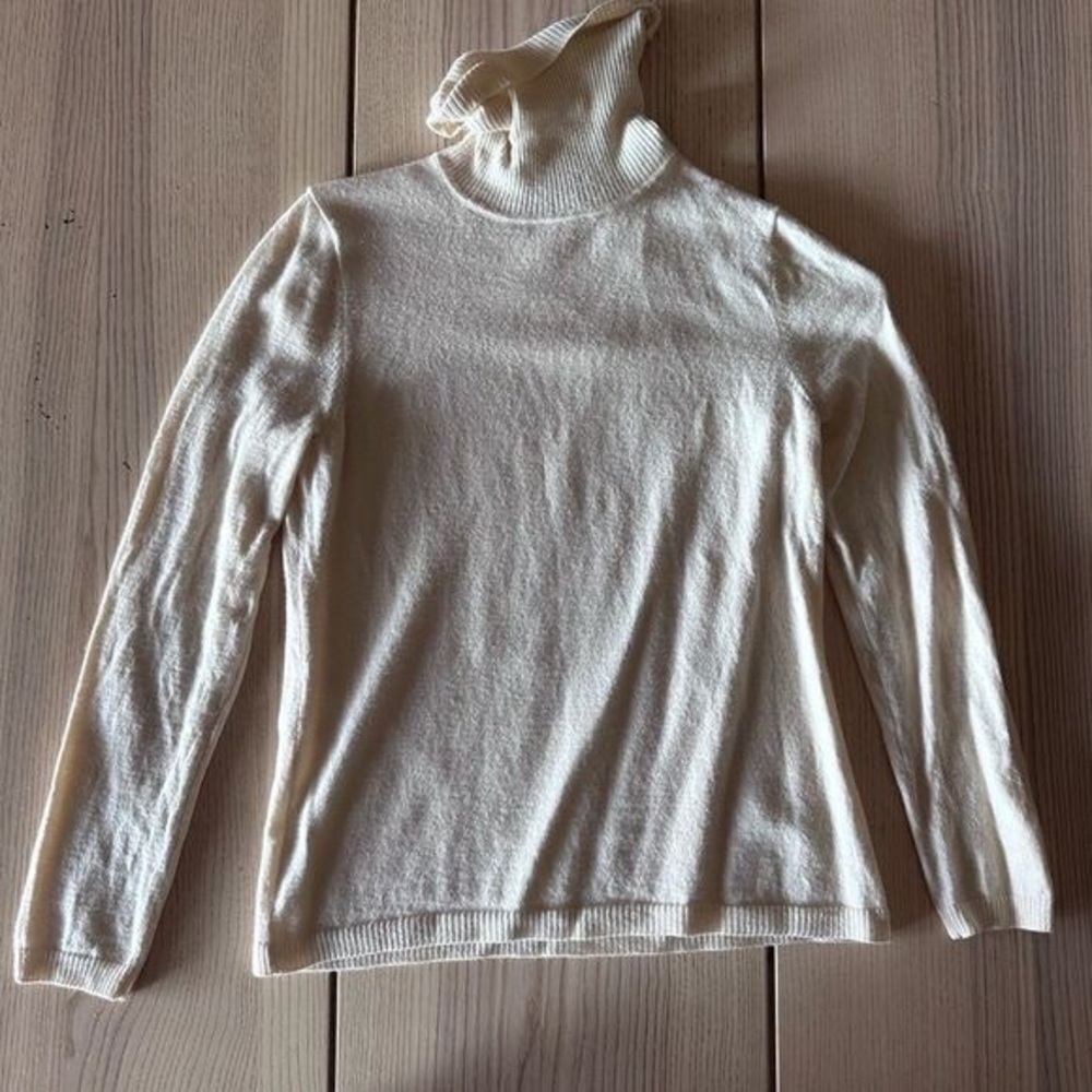 Elegant Cream Turtleneck Sweater